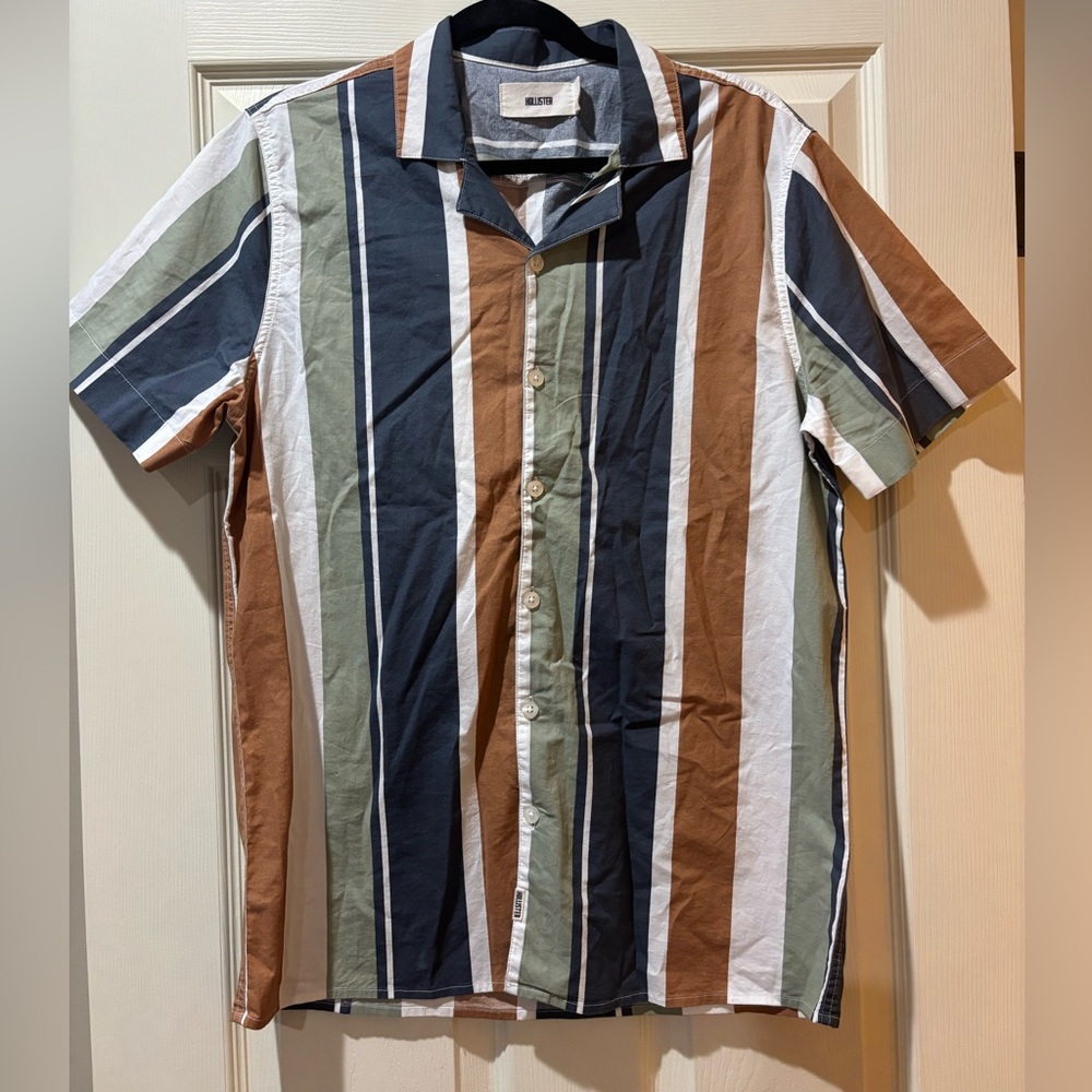 Men’s Hollister Striped Button Down